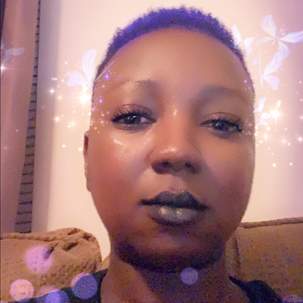 Meet your Posher, Takia